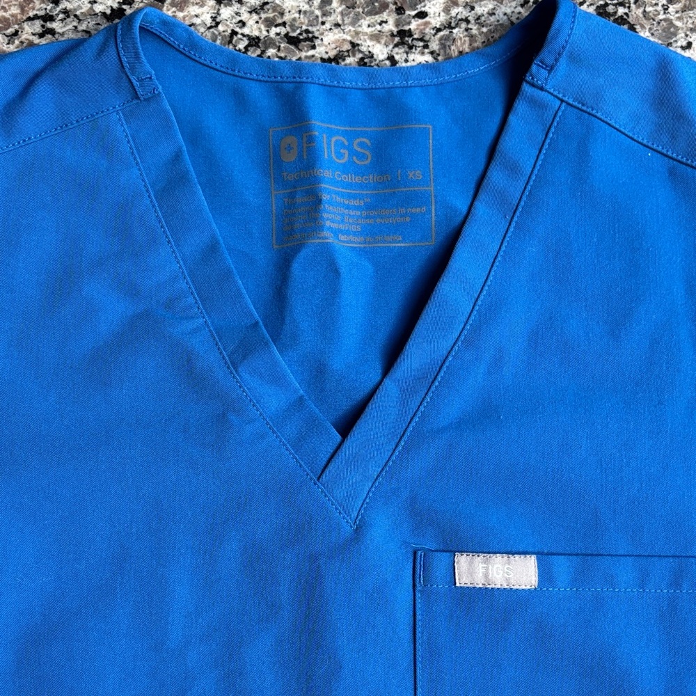 Figs Women's Vivid Blue V-Neck Top Technical Collection Size XS